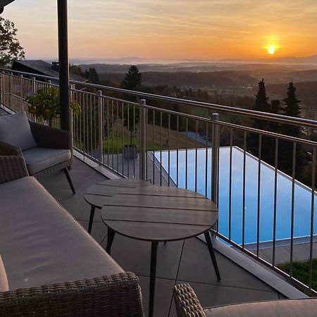 Greim15 --- Ganzes Ferienhaus Mit Fernsicht, Pool, Wellness Дойчландсберг Экстерьер фото